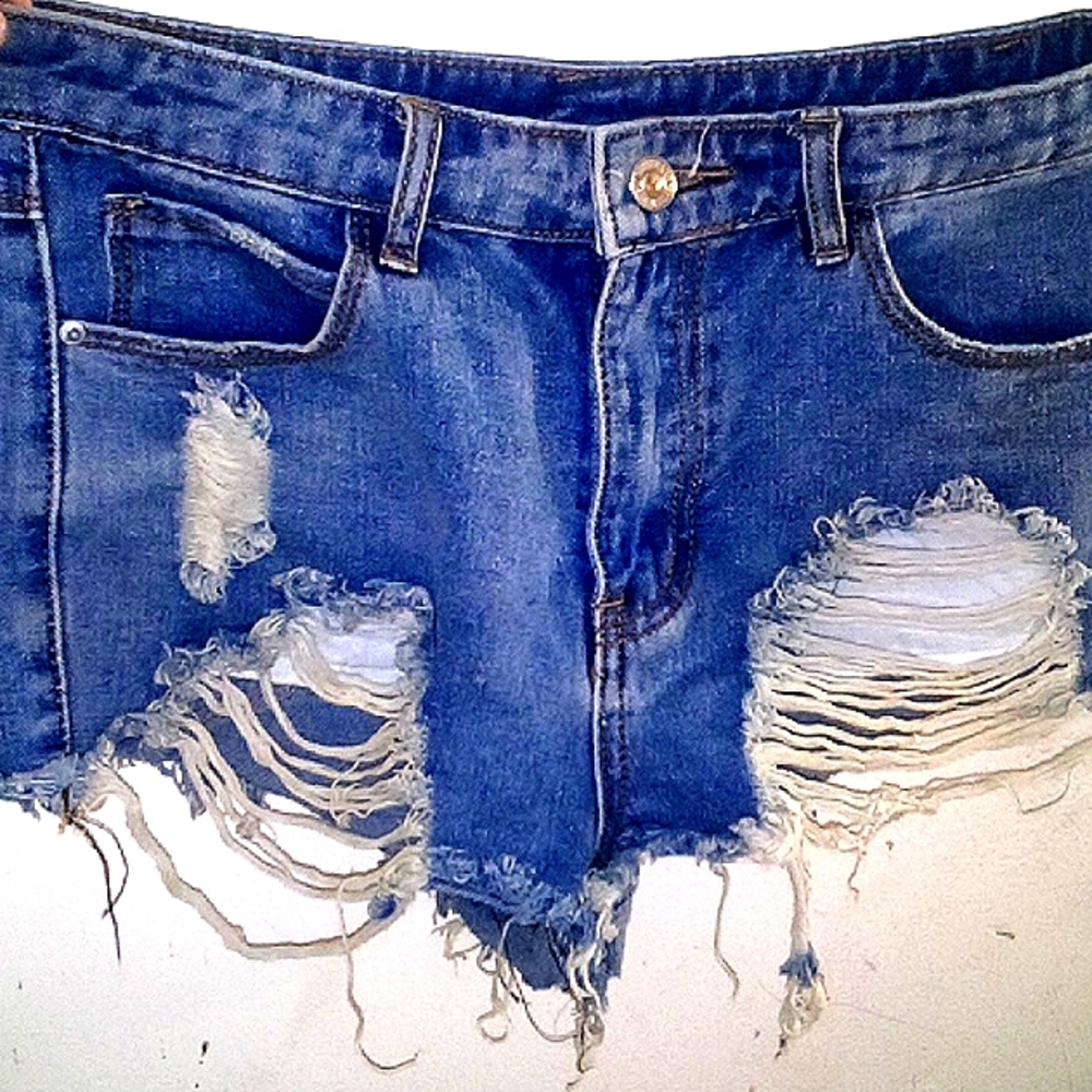 Ripped jean shorts size small